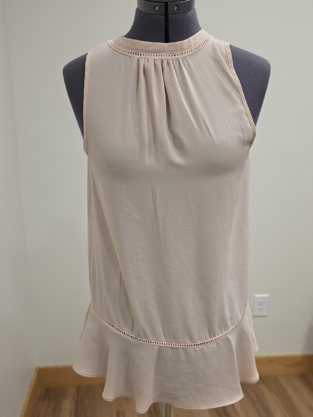 Sleeveless Ruffled Hem Blouse in Blush